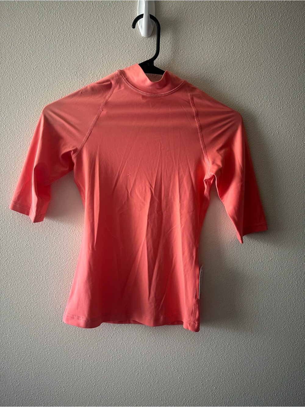 NWT Waterside UV Protection Short-Sleeve Rash Guard
Raspberry Cream W2CN9S sz XS - Picture 2 of 8